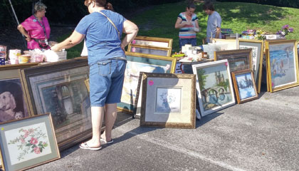 Community Garage Sale at Brookdale Wekiwa