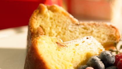 sour-cream-pound-cake