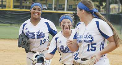 Apopka Blue Darters girls softball