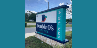 Double O's Coffee signage in front of the Apopka location.