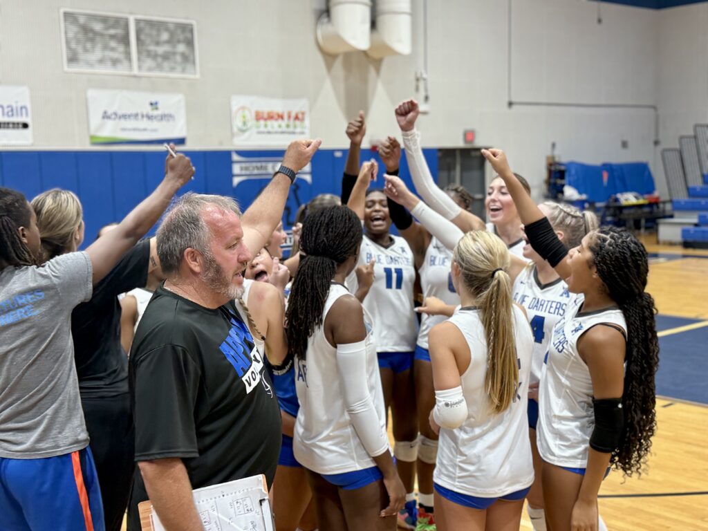 Apopka womens volleyball team opens the season.