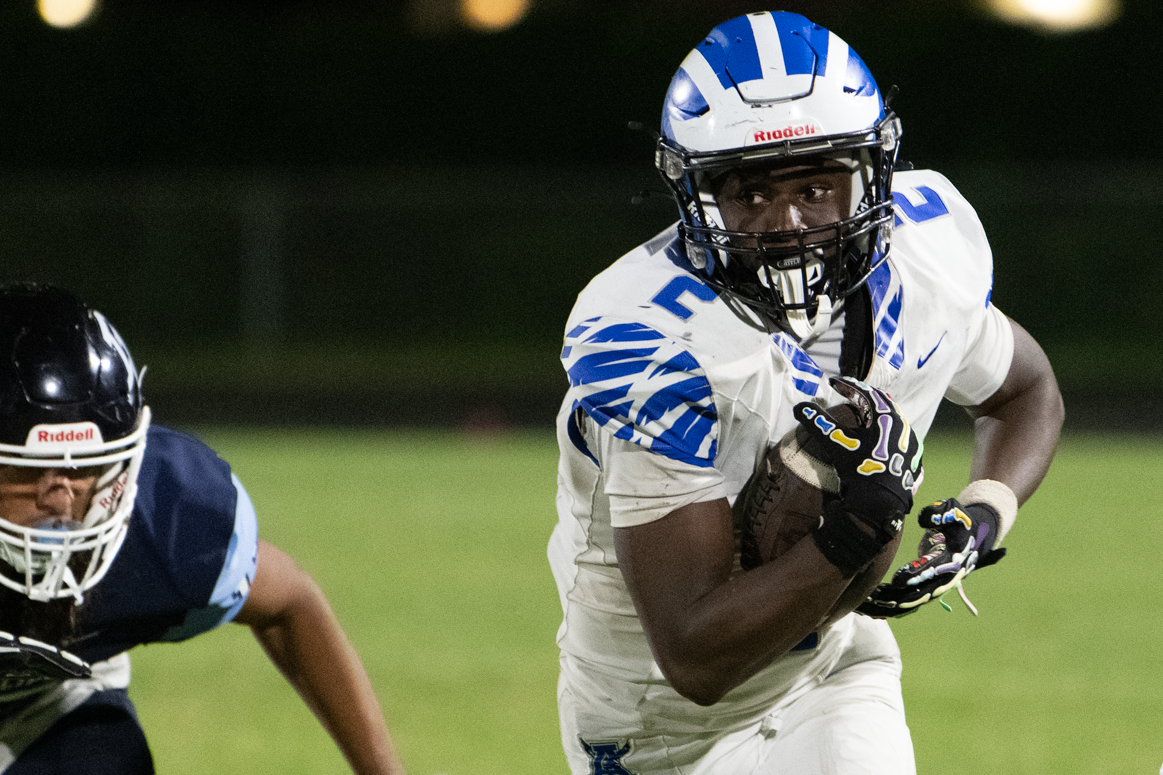Ma'Carri Gainous had a 36 yard interception return and a sack.