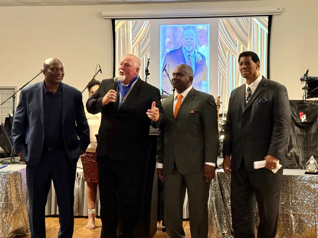 Rodney Brewer speaks at the 2025 Apopka Sports Hall of Fame Gala.
