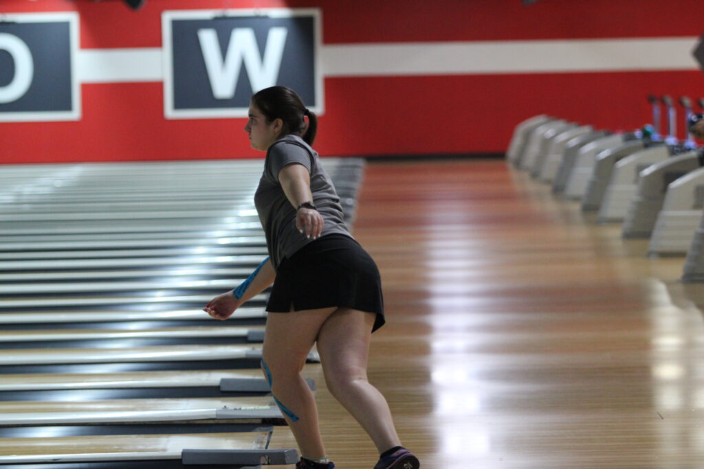 Elizabeth Marshall finishes top 3