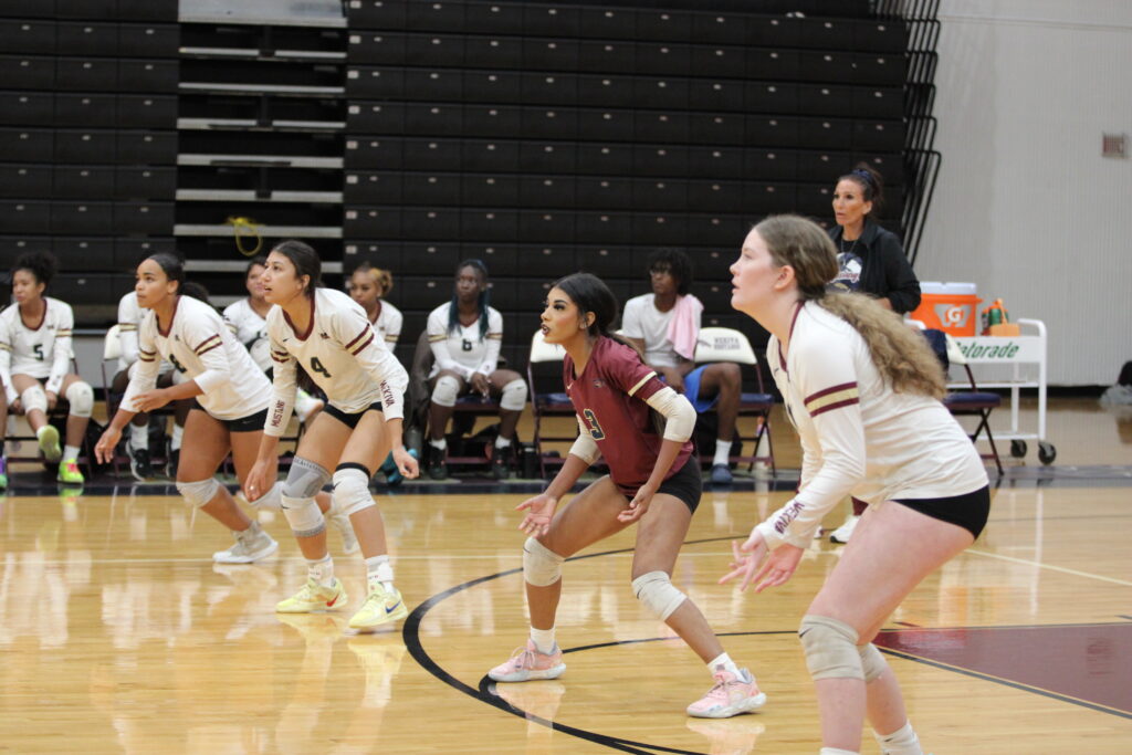Wekiva in position to return the serve