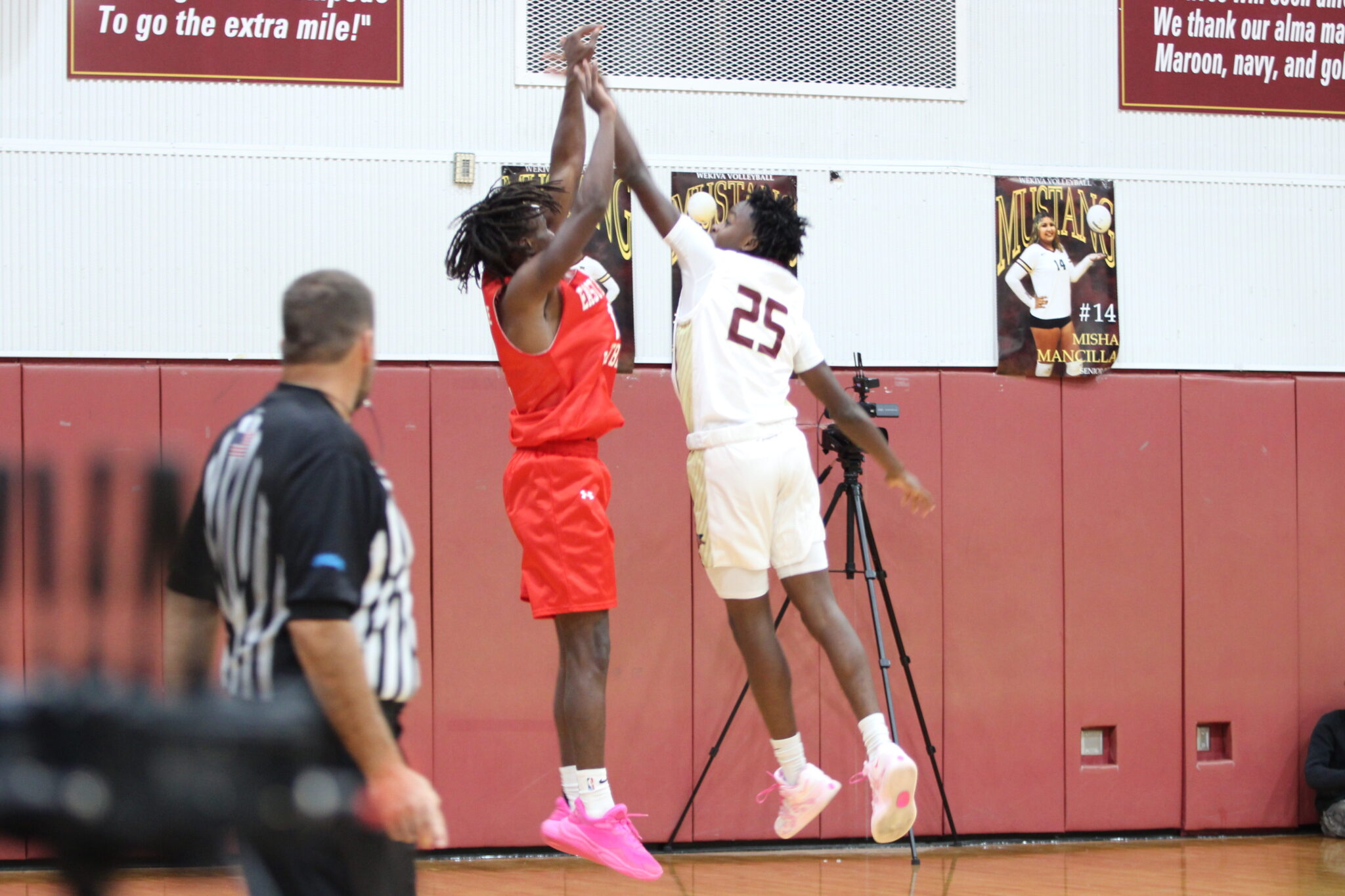 Louvens Saint Pierre with a heavy contest on the shot