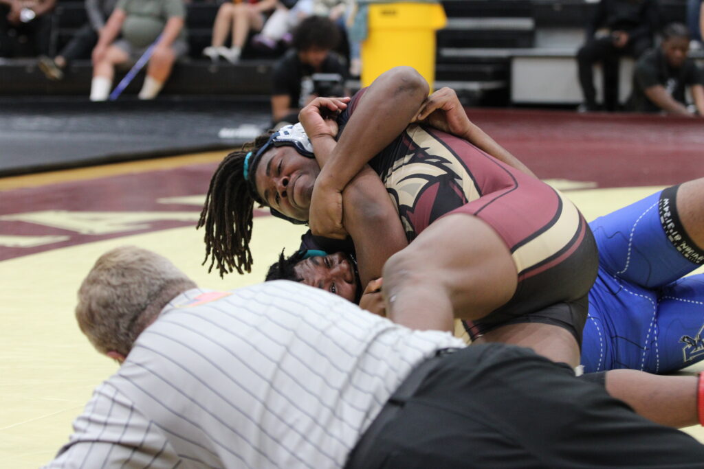 Elijah Jean wins the best vs best against Apopka