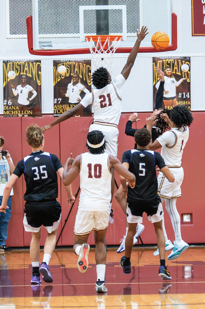 Kenny Diejuste rises for the rejection