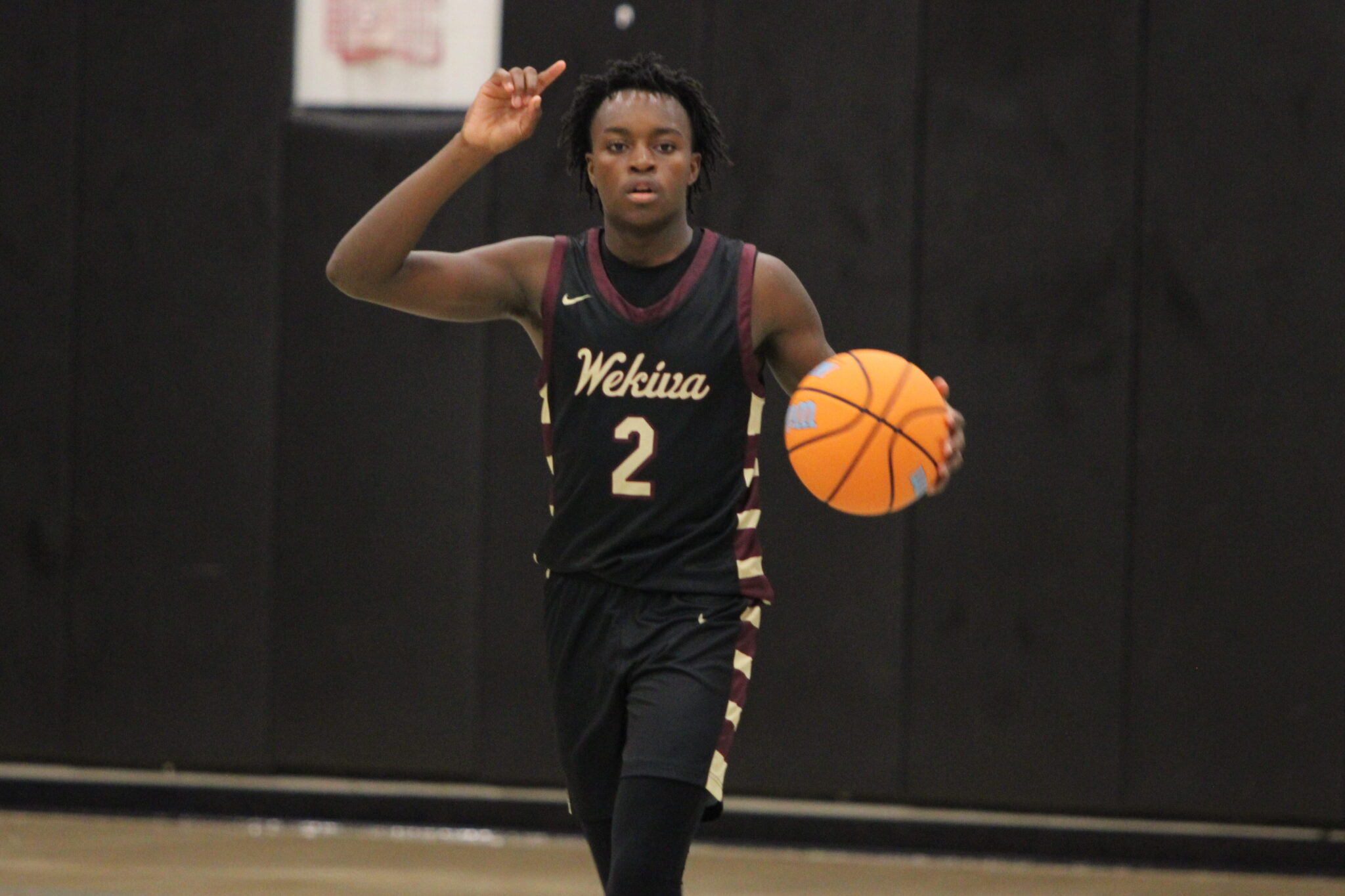 Louvens Saint-Pierre calls a play