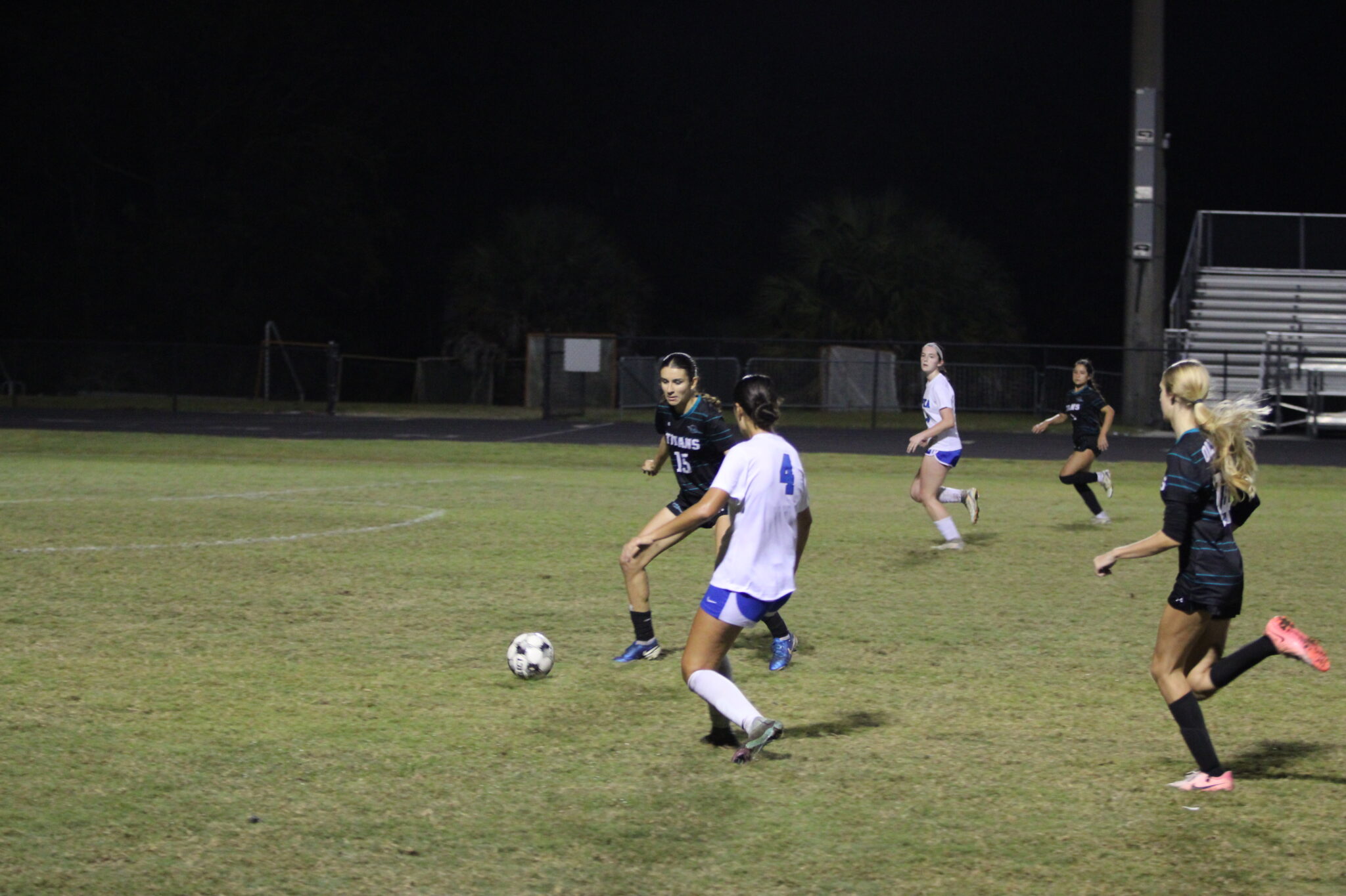 Navaeh Nguyen slips a pass right past the defender to Robyn Pickard
