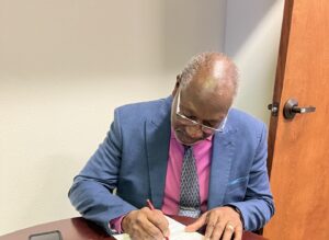 Alexander Smith files to run for third term on Apopka City Council  