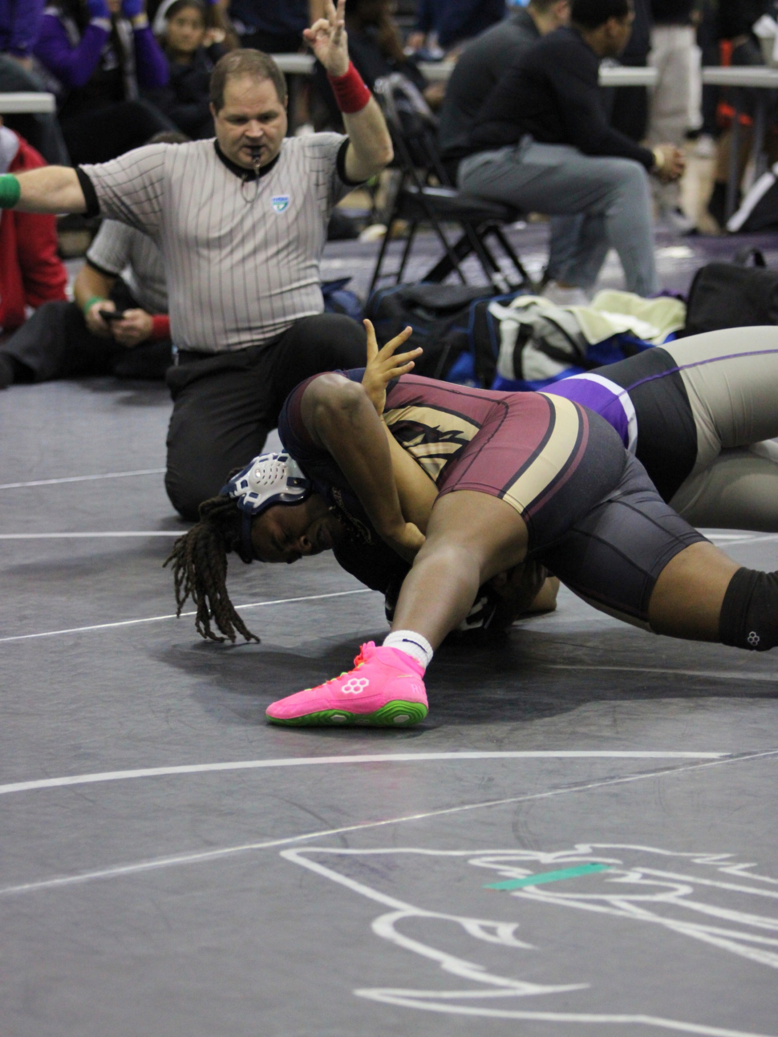 Elijah Jean rips down his quarterfinal opponent