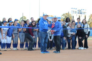 Apopka softball cuts ribbon to open field and season 