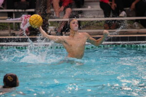 Wekiva water polo splashes into district tournament