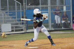 Apopka softball extends win streak to 6 