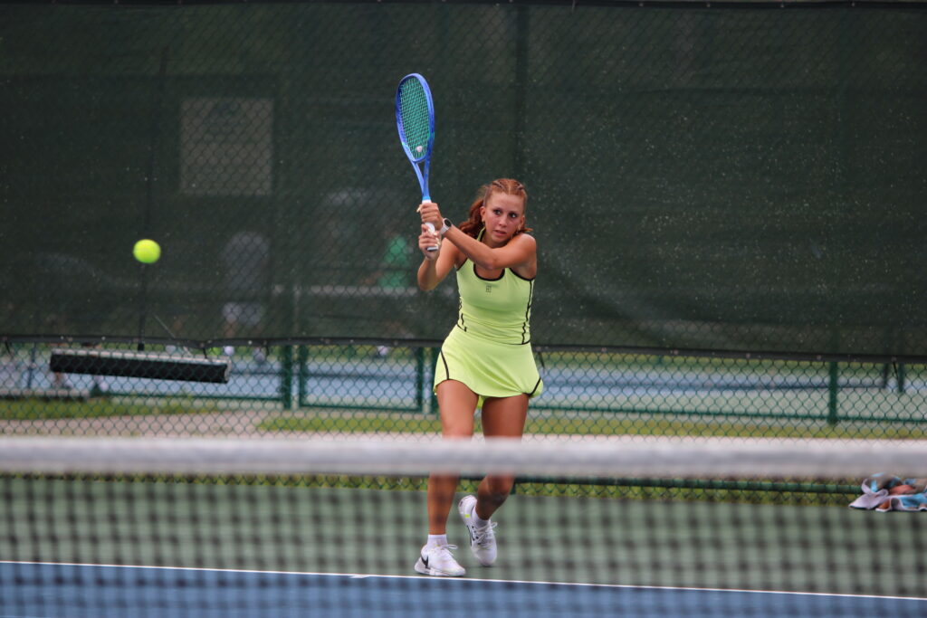 Alyssa Novoa destroys a backhand shot to her opponent