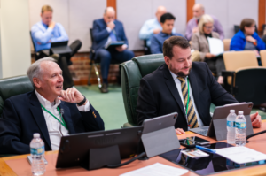 Apopka City Commission to receive Sunshine Law briefing  