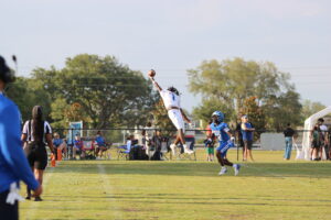 Apopka football opens season with Blue and White game