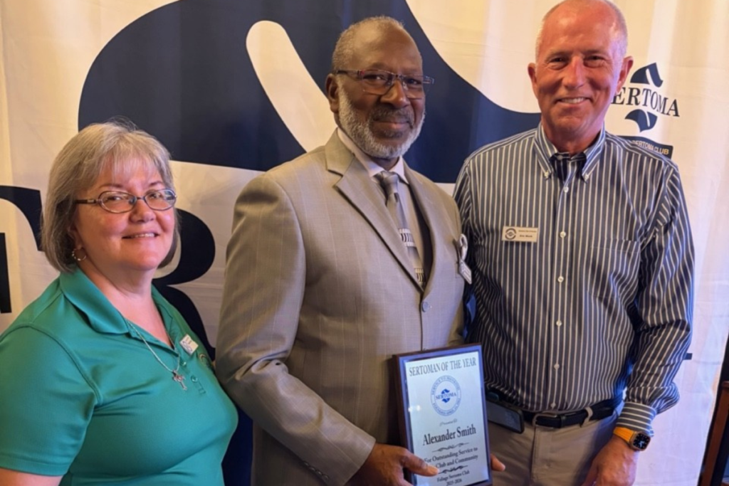 (From L to R) Foliage Sertoma Club Board Chair Lorena Potter (L), Sertoma member Alexander H. Smith, and Club President Eric Mock. The club honors Smith as Sertoman of the Year at the club’s Tuesday membership luncheon at the Back Room Steakhouse.