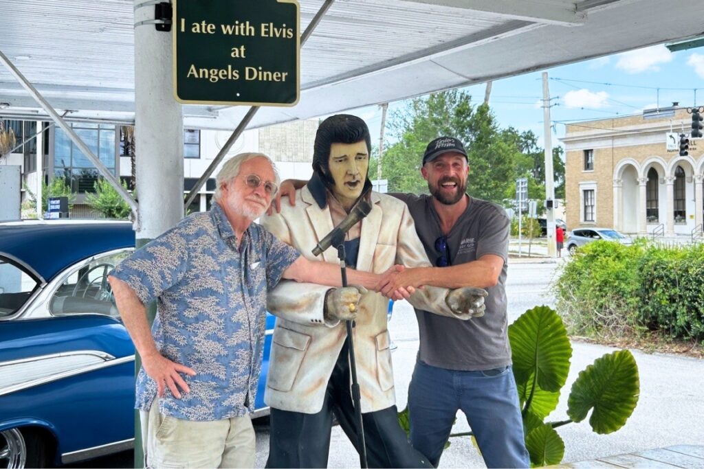Posing with the Elvis statue outside Angel's Diner.