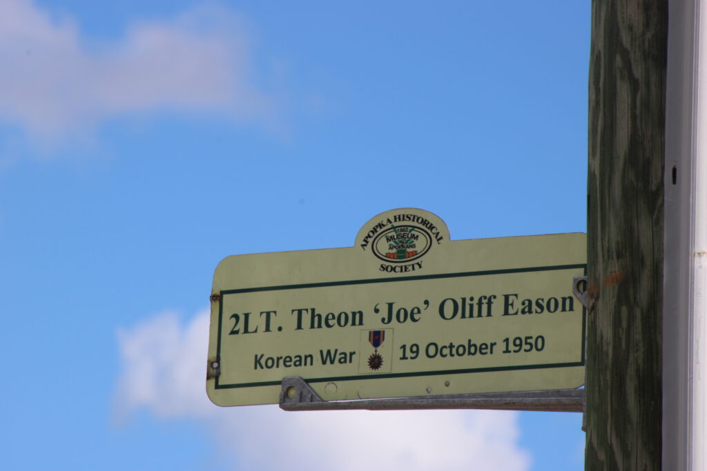 Theon Eason served in the Korean War.