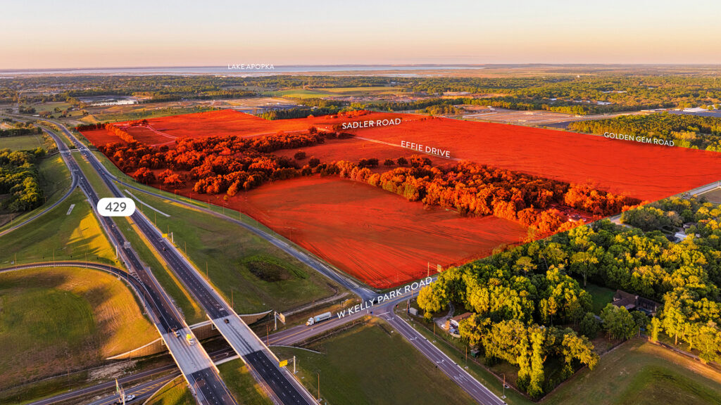 An aerial image shows the Wyld Oaks development site, highlighted in red, near West Kelly Park Road and State Road 429 in Apopka. Wyld Oaks is among the developments connected to the Kelly Park Road Pioneering Agreement, which the Apopka City Commission will discuss Wednesday, Aug. 19.