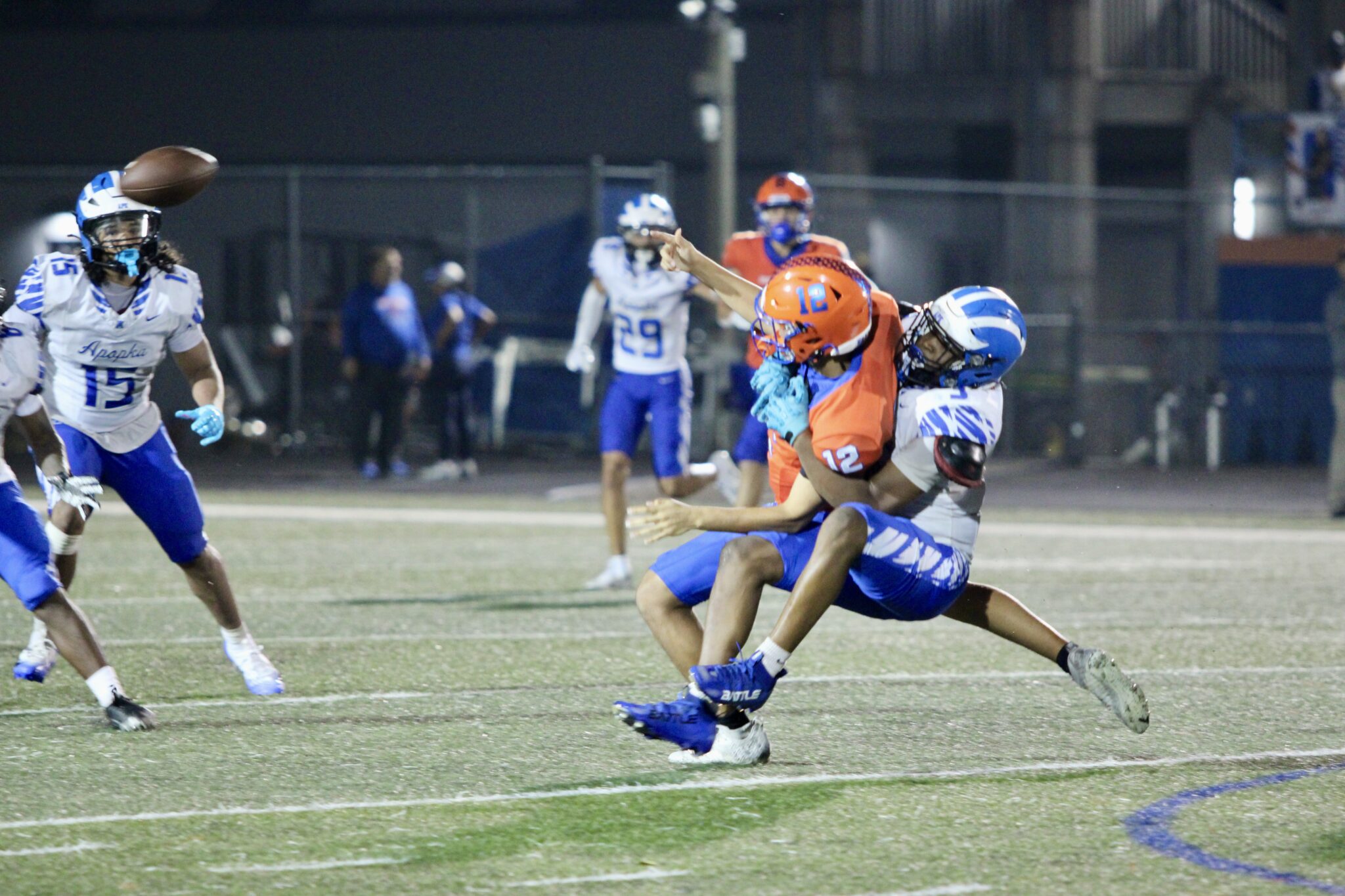 Jakendall Kemp drags down the scrambling QB and forces an incompletion.