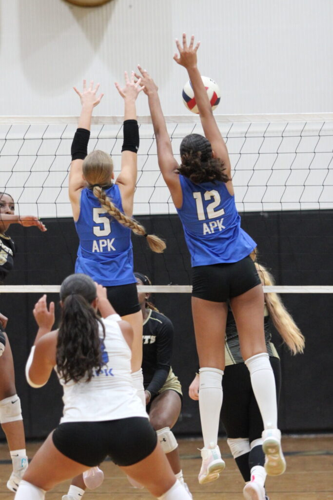 Laila White blocks the Ocoee kill.