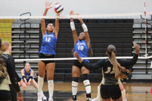 Apopka volleyball dominates Ocoee in season opener 