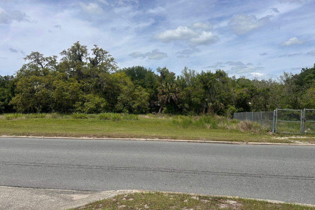 This vacant property at 205 E. Eighth St. is the subject of a proposed $156,000 purchase contract between the city and Duke Energy Florida. The CRA, which voted in April to pursue the acquisition, will consider the contract Monday, Aug. 24.