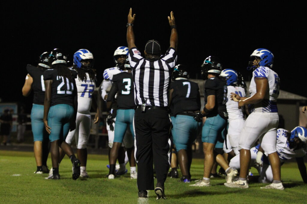 Kai Goodling sneaks into the endzone for Apopka's second touchdown of the game.