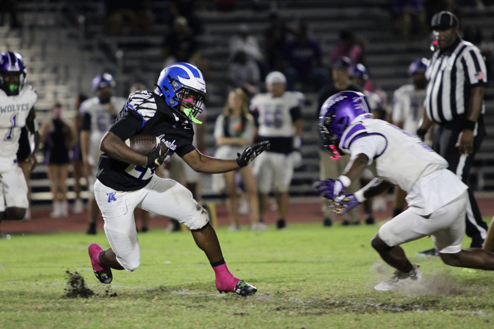 Jakyvion Kemp makes a Timber Creek defender miss.