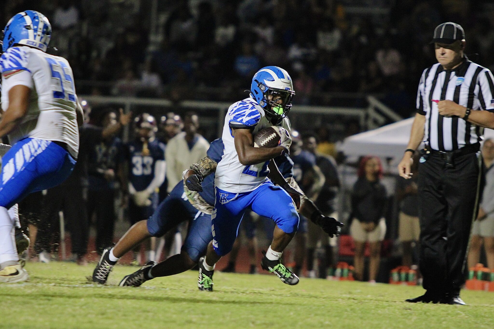 Jakyvion Kemp takes the ball down to the 1-yard line on the first drive of the game.